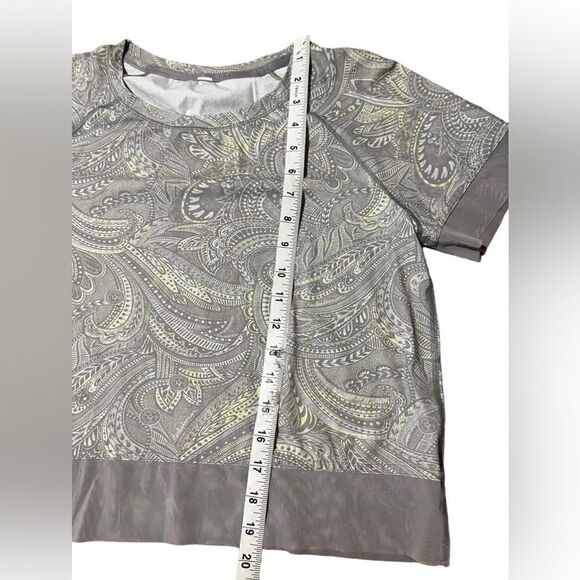 Lululemon Stripe In Stride crop paisley tee size 8? - Picture 4 of 6